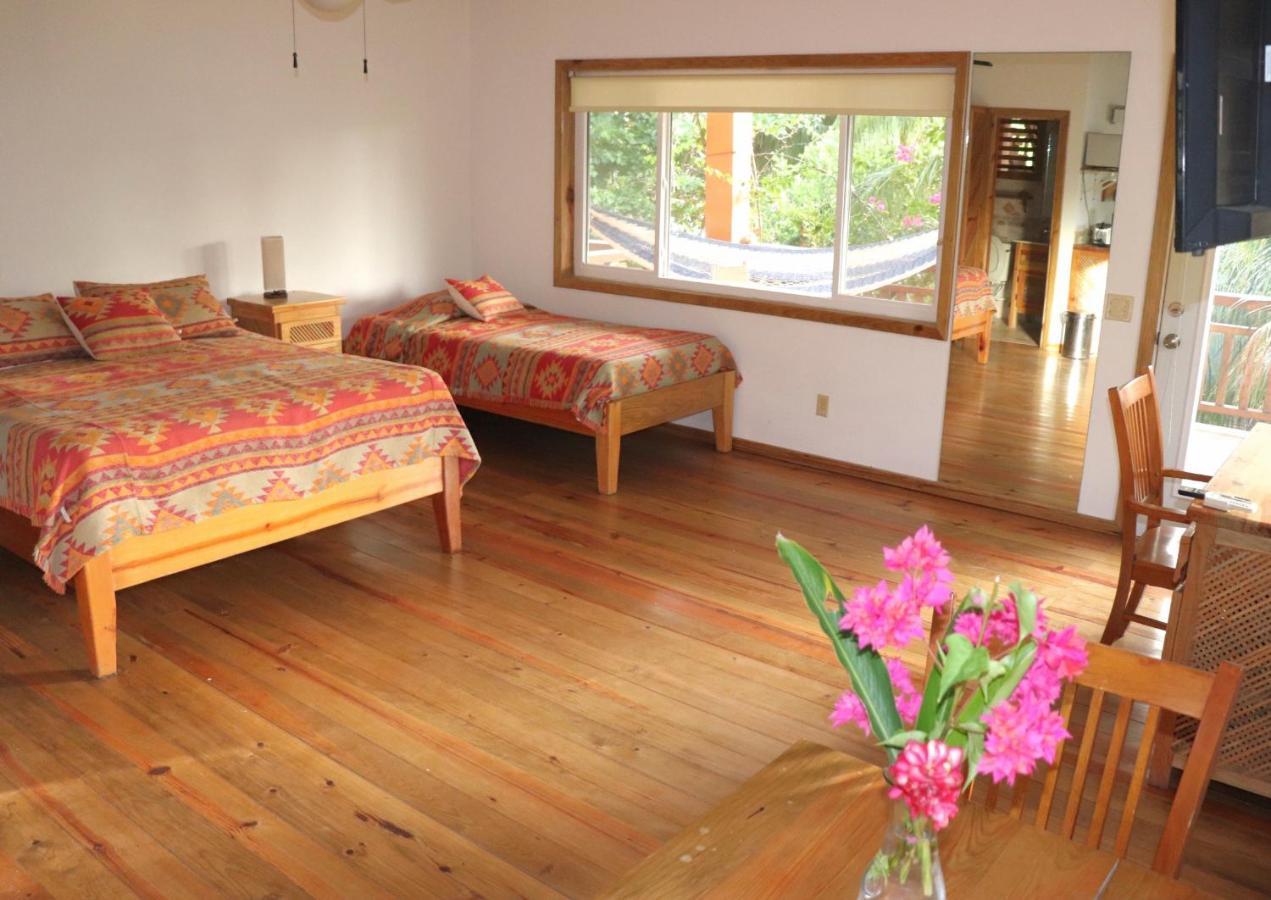 Hotel Posada Seremein Roatan West Bay Exterior foto